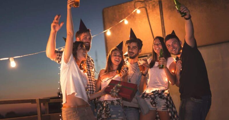אשתך חוגגת יום הולדת כך תבחר את התכשיט המושלם עבורה